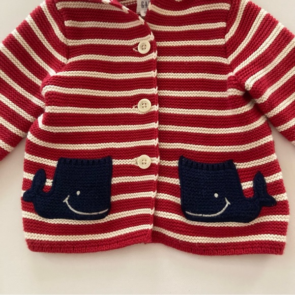 Gap Baby 6-12 Months Red Hooded Cardigan Whale Pockets - Picture 4 of 4